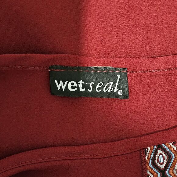 Wet Seal - Tank Top Sheer Flowy Embroidered Strip - Size L - Maroon - Picture 7 of 8